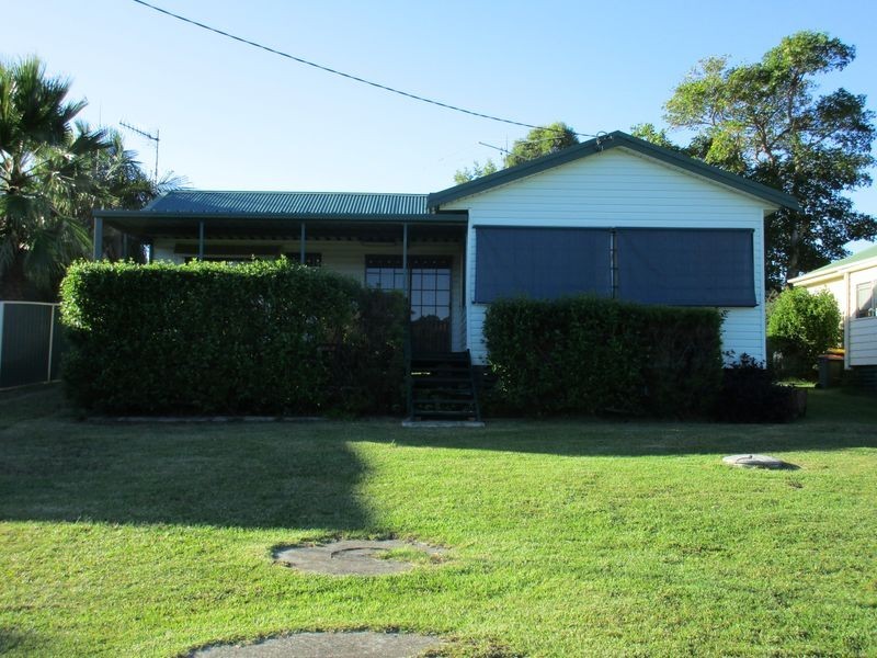 78 Princes Highway, Lake Tabourie NSW 2539