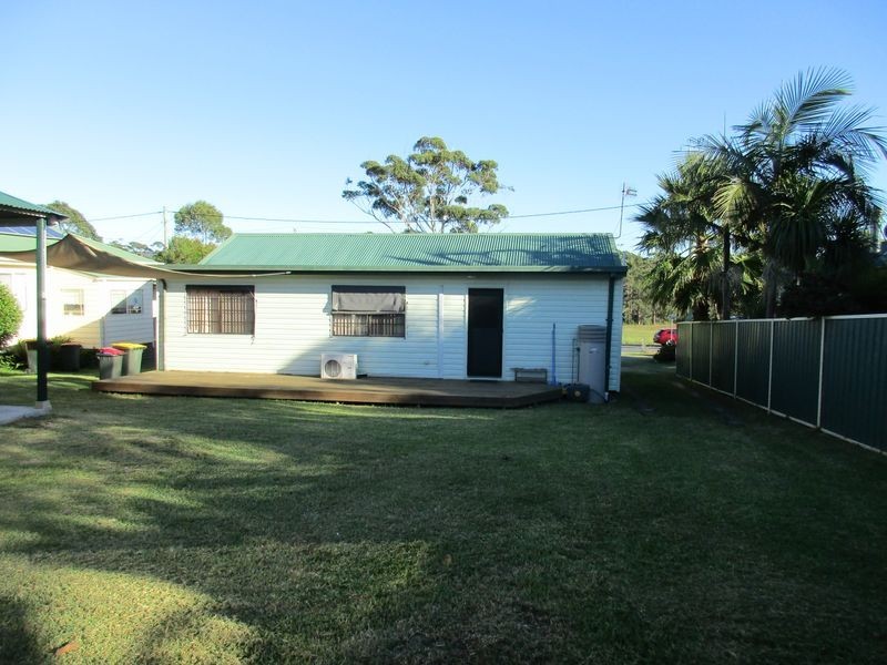78 Princes Highway, Lake Tabourie NSW 2539