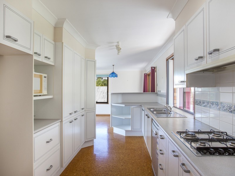 93 Leo Drive, Narrawallee NSW 2539