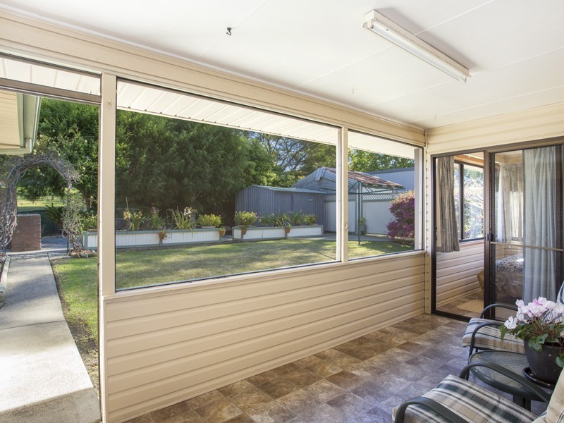 47 River Road, Lake Tabourie NSW 2539