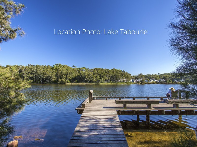 47 River Road, Lake Tabourie NSW 2539