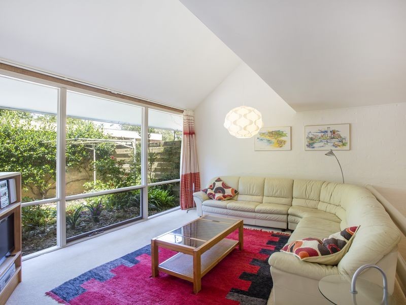 6/1 Riversdale Avenue, Mollymook NSW 2539