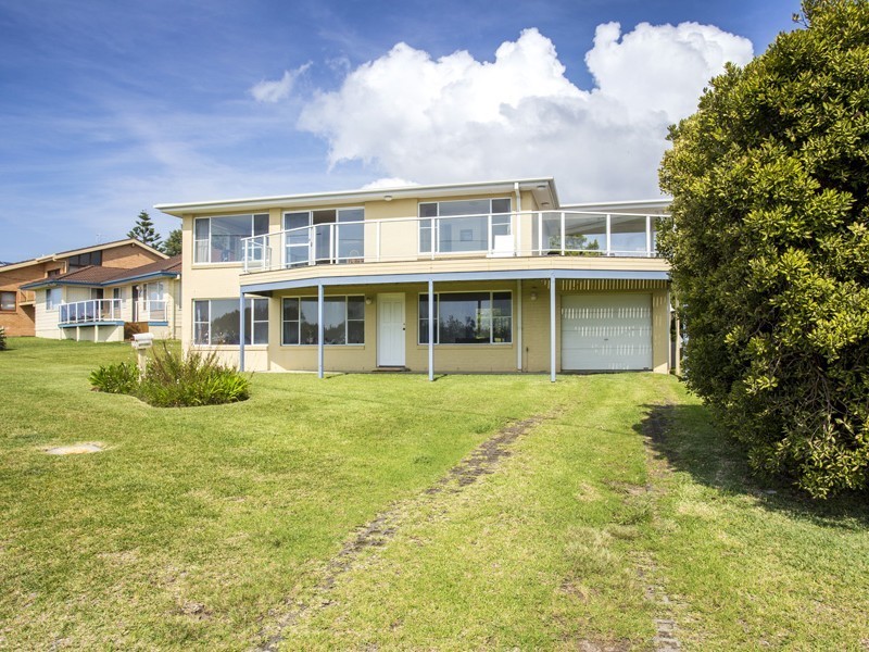 33 Seaside Parade, Dolphin Point NSW 2539
