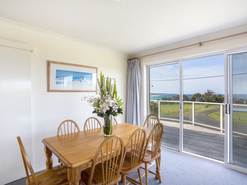33 Seaside Parade, Dolphin Point NSW 2539