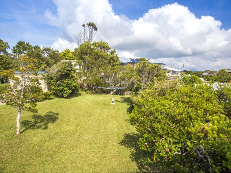 33 Seaside Parade, Dolphin Point NSW 2539