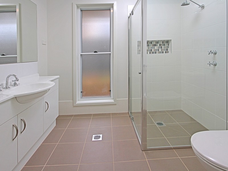 11 Laurel Avenue, Ulladulla NSW 2539