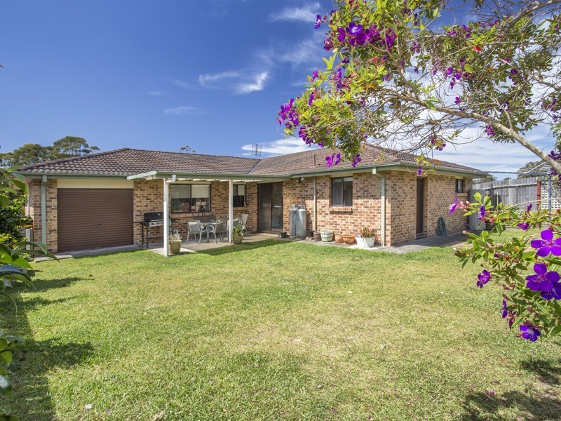 16 Golden Wattle Drive, Ulladulla NSW 2539