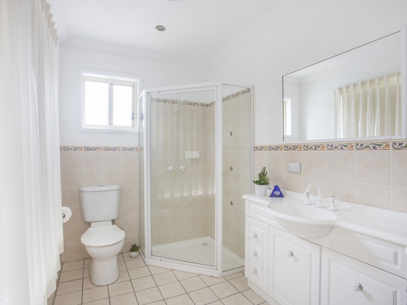 15 Carroll Avenue, Lake Conjola NSW 2539