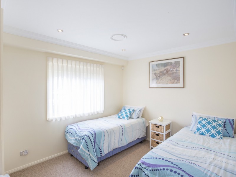 15 Carroll Avenue, Lake Conjola NSW 2539