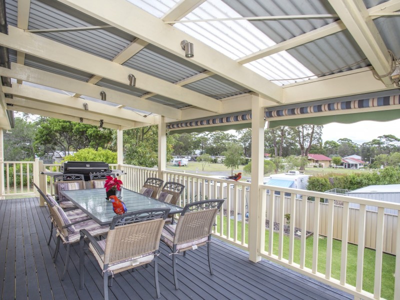 15 Carroll Avenue, Lake Conjola NSW 2539