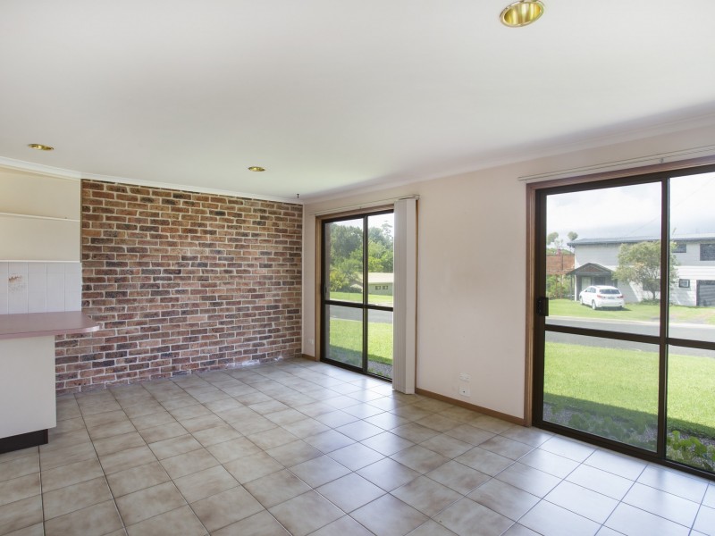 47 Clissold Street, Mollymook NSW 2539