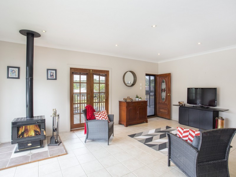 75 Lyra Drive, Lake Tabourie NSW 2539