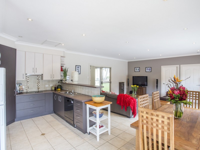 75 Lyra Drive, Lake Tabourie NSW 2539