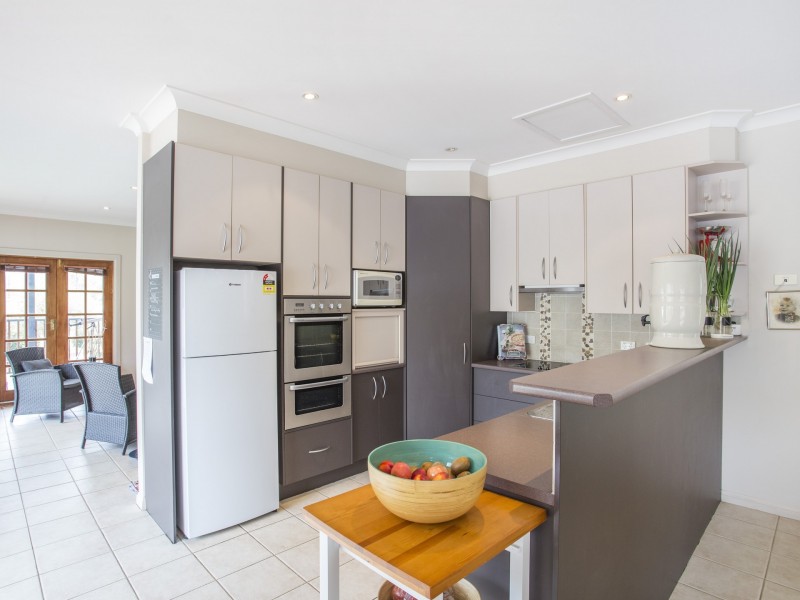 75 Lyra Drive, Lake Tabourie NSW 2539