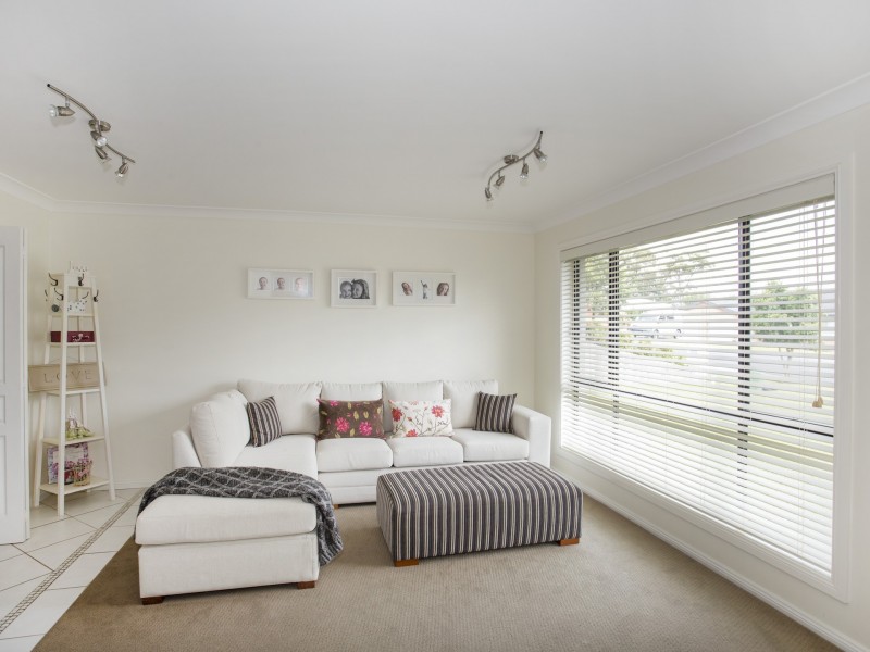 17 Royal Mantle Drive, Ulladulla NSW 2539