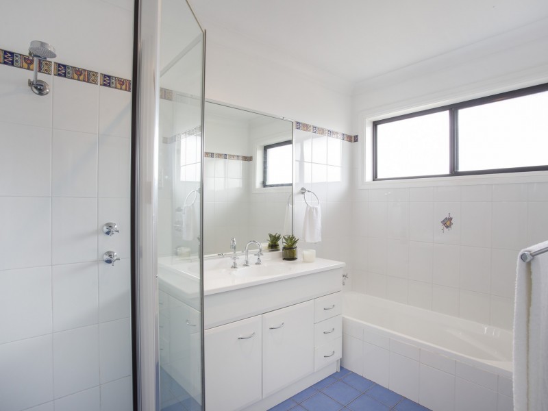 17 Royal Mantle Drive, Ulladulla NSW 2539