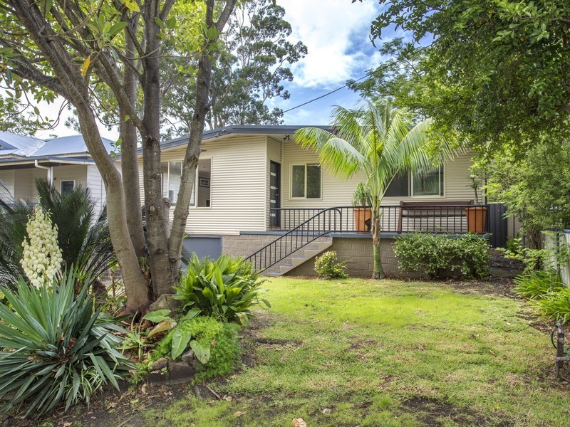 18 Ilett Street, Mollymook NSW 2539