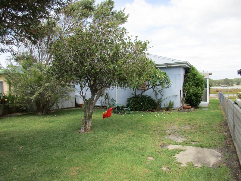 50 McDonald Parade, Burrill Lake NSW 2539