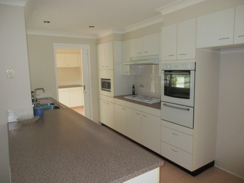 4 Sagittarius Way, Narrawallee NSW 2539