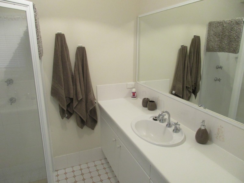 4 Sagittarius Way, Narrawallee NSW 2539