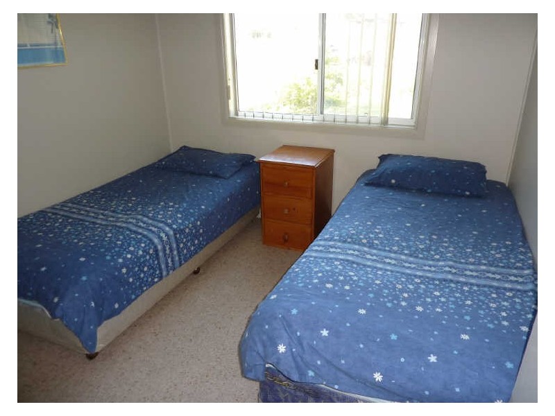 25 Seaside Parade, Dolphin Point NSW 2539