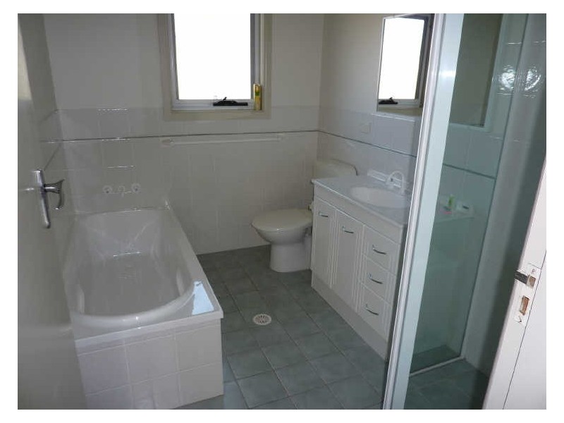 25 Seaside Parade, Dolphin Point NSW 2539