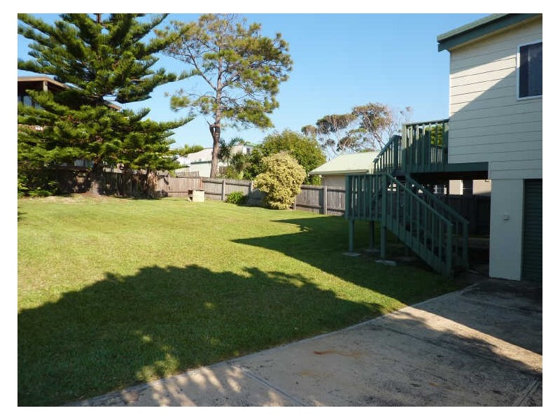 25 Seaside Parade, Dolphin Point NSW 2539