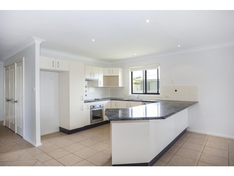 42 Royal Mantle Drive, Ulladulla NSW 2539