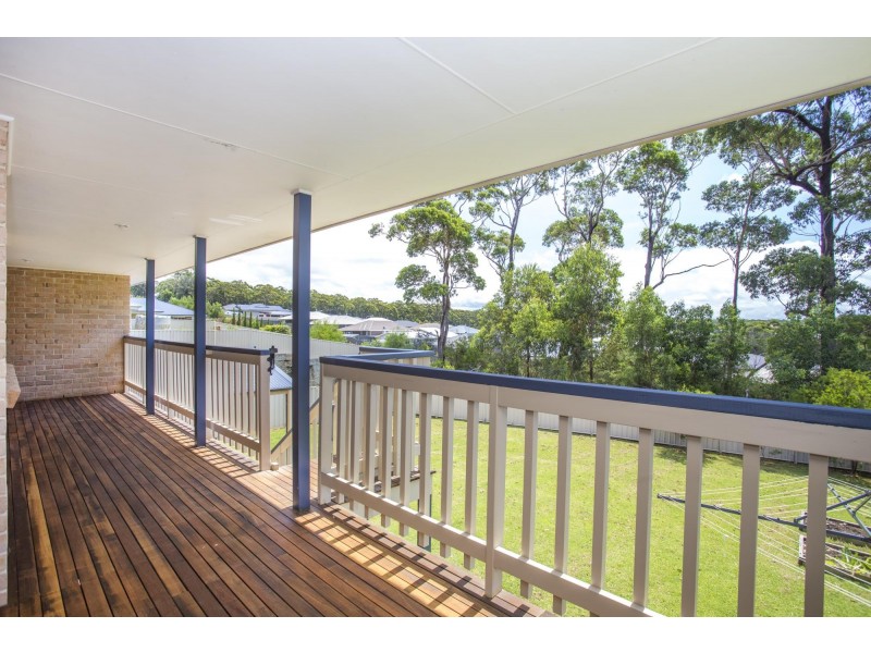42 Royal Mantle Drive, Ulladulla NSW 2539
