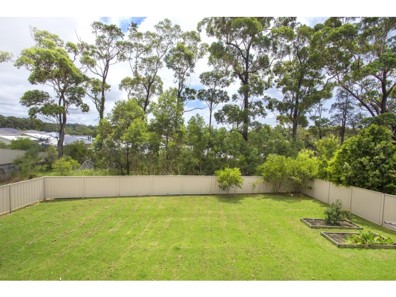 42 Royal Mantle Drive, Ulladulla NSW 2539
