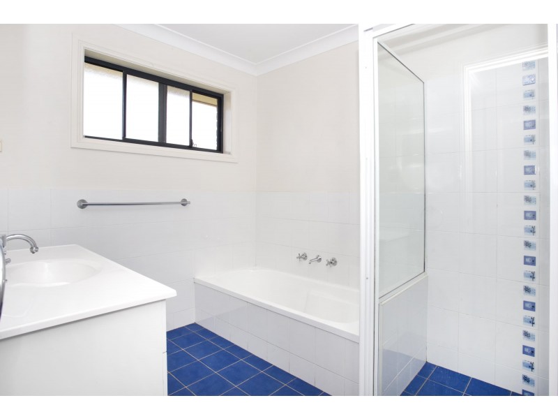 42 Royal Mantle Drive, Ulladulla NSW 2539