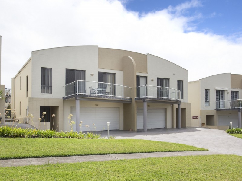 13/14 Dolphin Street, Ulladulla NSW 2539