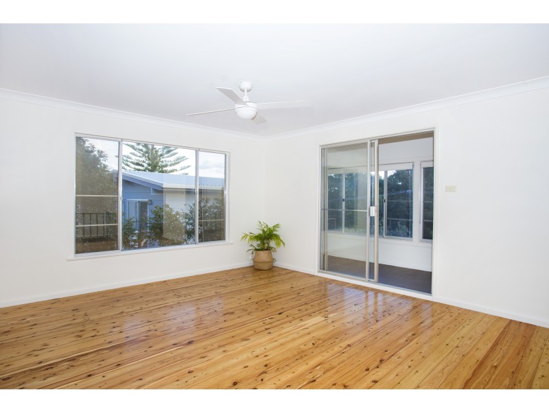 86 Tallwood Avenue, Mollymook NSW 2539