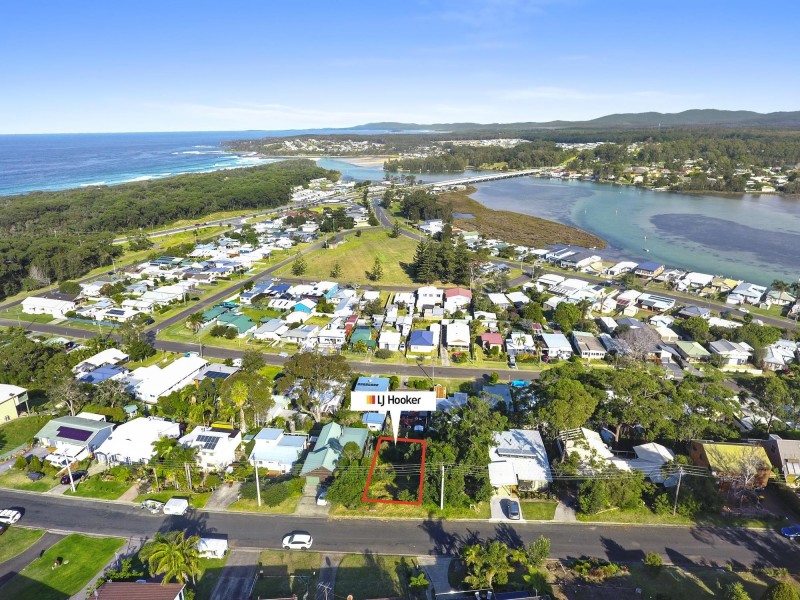 102 Canberra Crescent, Burrill Lake NSW 2539