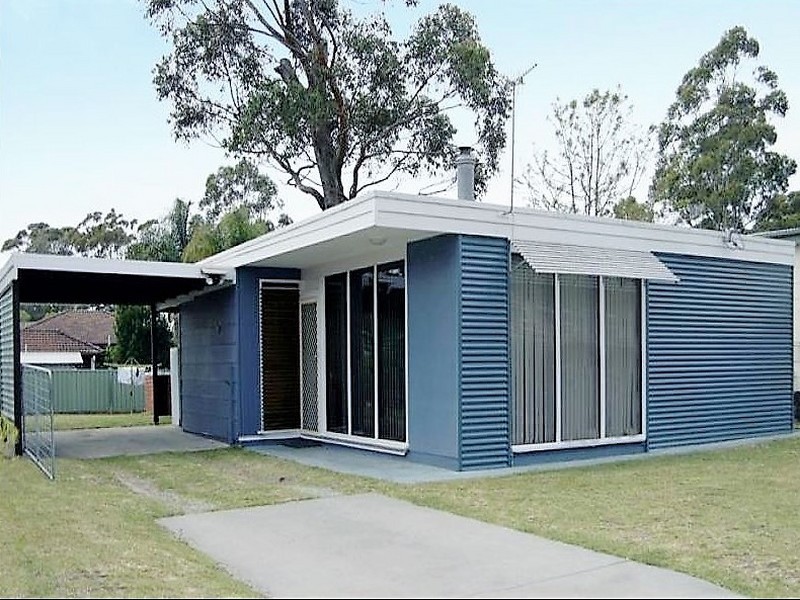 4 Bangalow Street, Narrawallee NSW 2539