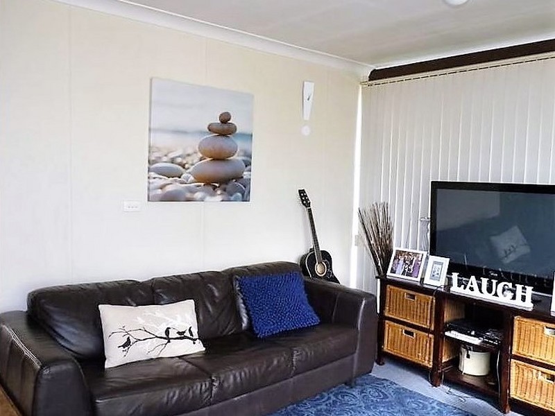 4 Bangalow Street, Narrawallee NSW 2539