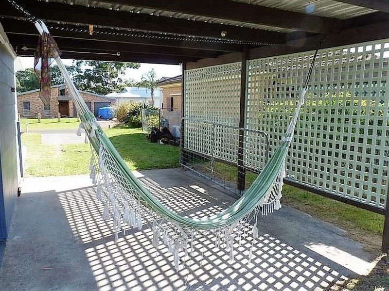 4 Bangalow Street, Narrawallee NSW 2539