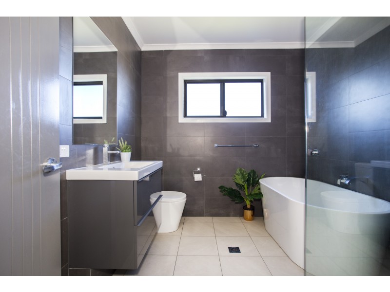 1/8 Wilga Place, Ulladulla NSW 2539