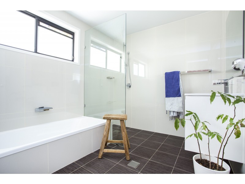 165 Matron Porter Drive, Narrawallee NSW 2539