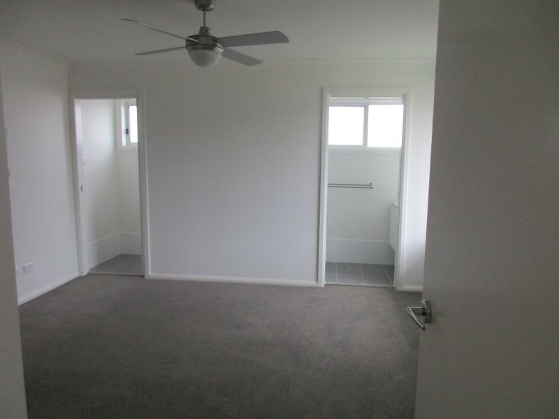 26 Scorpio Grove, Narrawallee NSW 2539