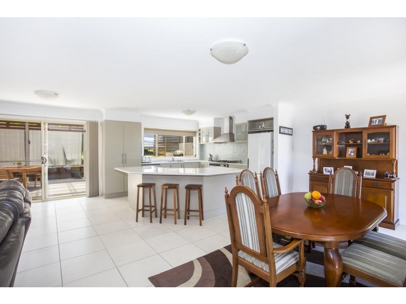 10 Driver Avenue, Mollymook NSW 2539