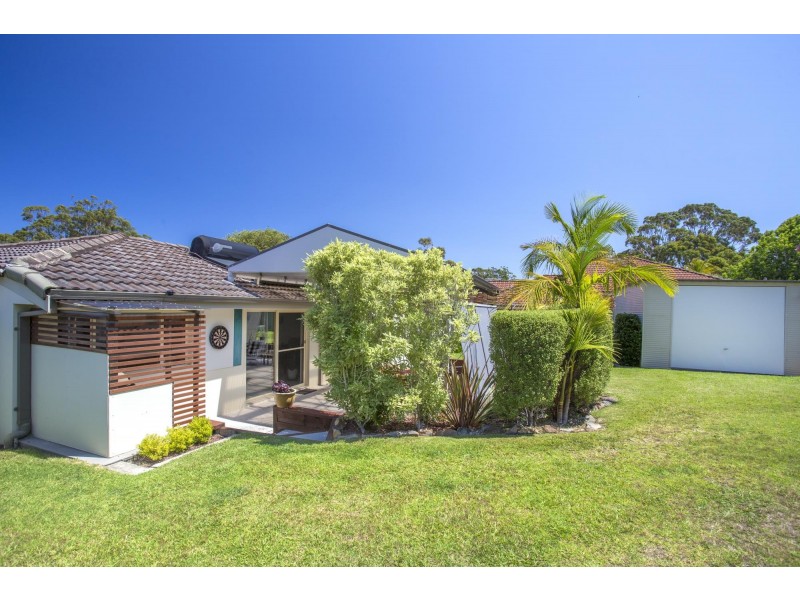 10 Driver Avenue, Mollymook NSW 2539