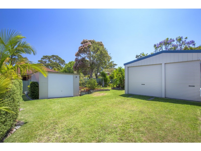 10 Driver Avenue, Mollymook NSW 2539