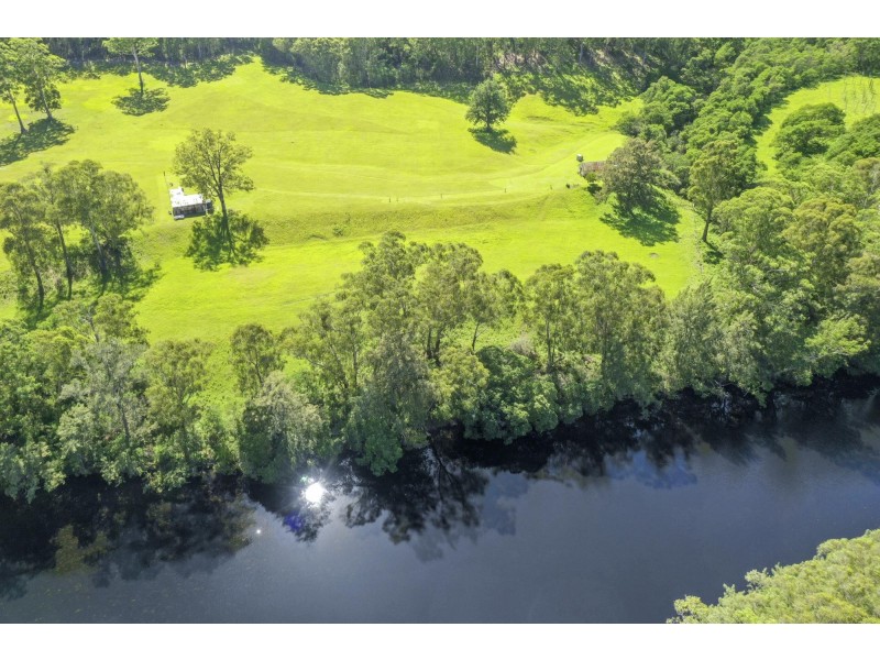 2000D The River Road, Brooman NSW 2538