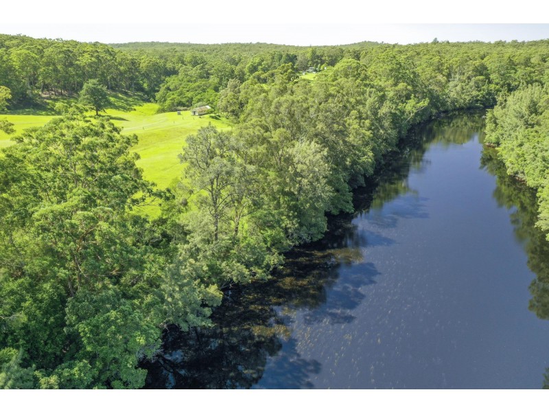 2000D The River Road, Brooman NSW 2538