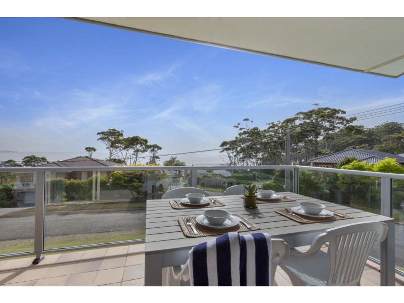 21 Booth Avenue, Narrawallee NSW 2539