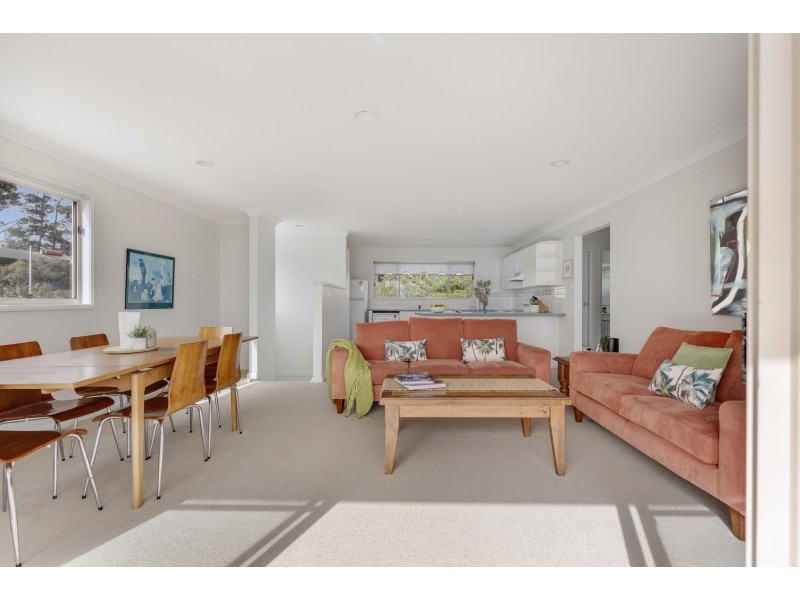 21 Booth Avenue, Narrawallee NSW 2539