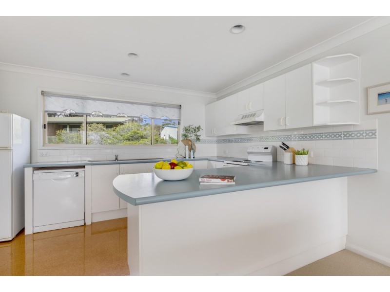 21 Booth Avenue, Narrawallee NSW 2539