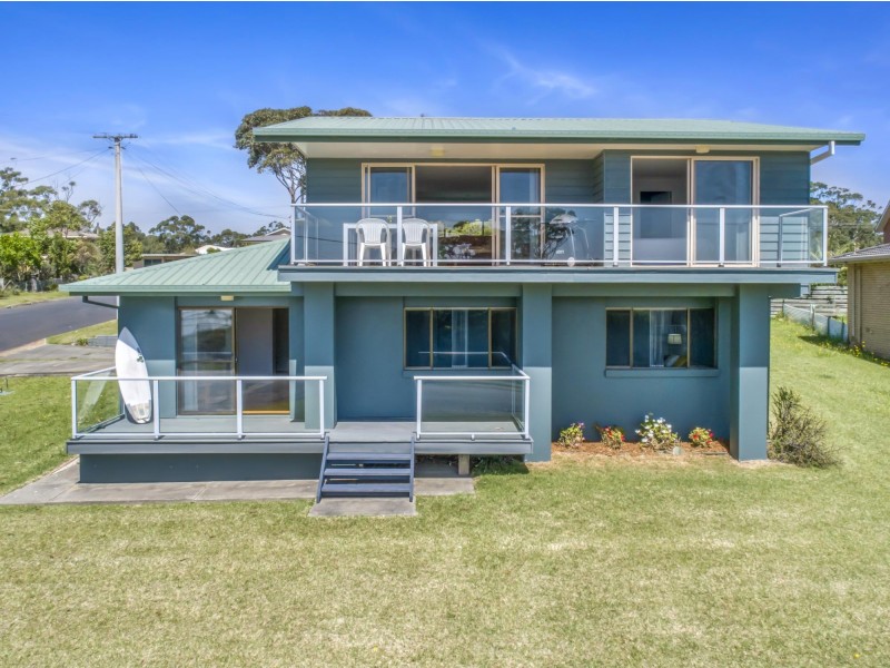 21 Booth Avenue, Narrawallee NSW 2539