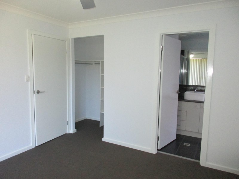 4 Aquarius Avenue, Narrawallee NSW 2539